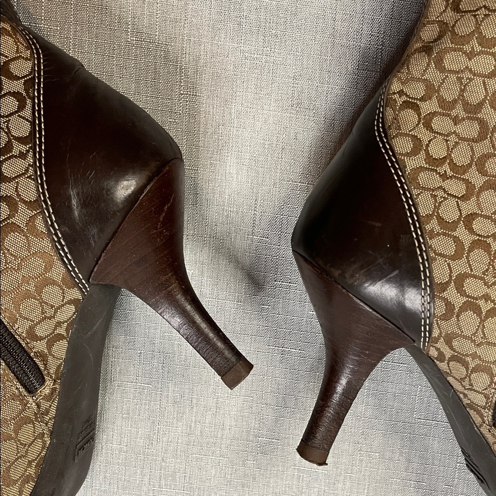 Coach Signature Jeri Tan Brown Canvas and Leather Heeled Boots Size 7.5 - Picture 8 of 15